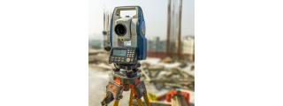 Mengenal Total Station: Fungsi, Cara Kerja, dan Aplikasinya di Lapangan